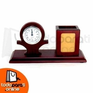 Reloj de Madera con Portafoto