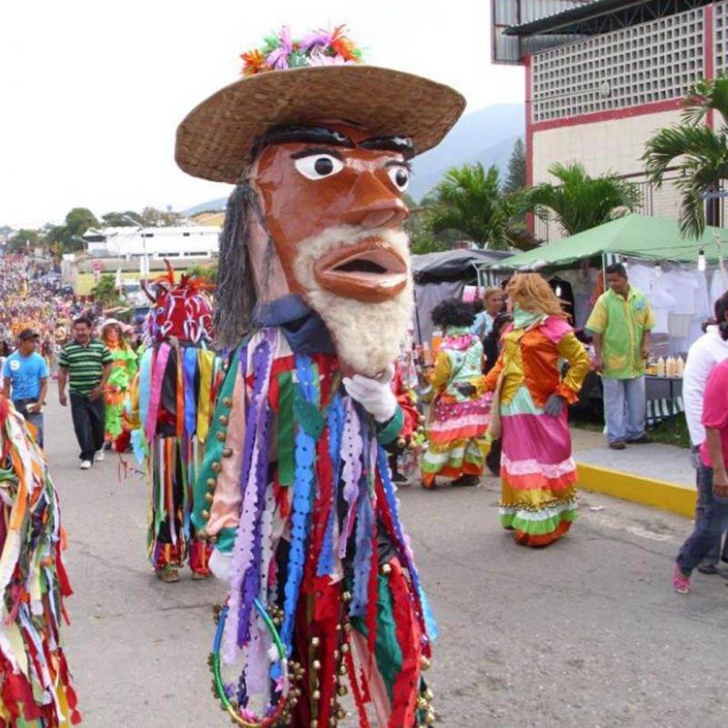 Desfile por el Día de los Inocentes en Venezuela